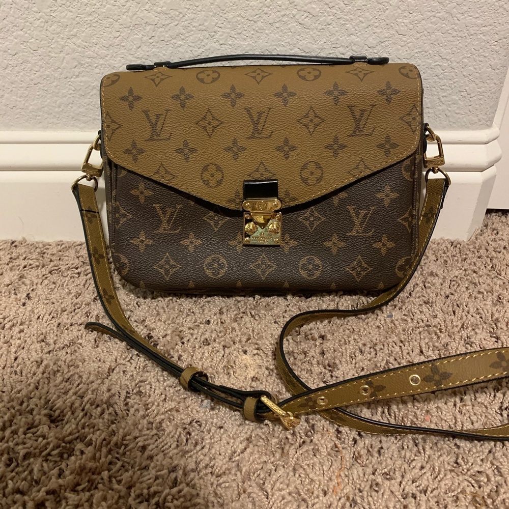LV Pochette Métis